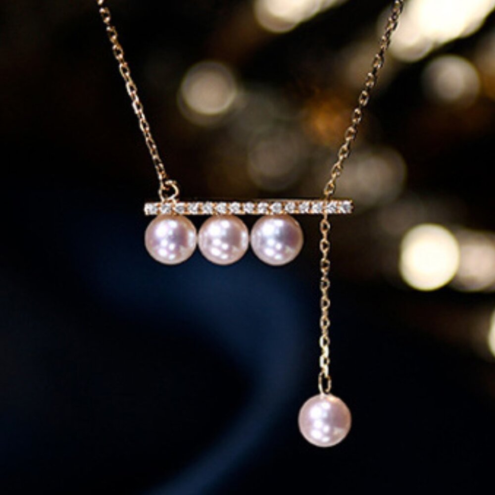 New 18k Yellow Gold Pearl Balanced Falling Necklace Pendant